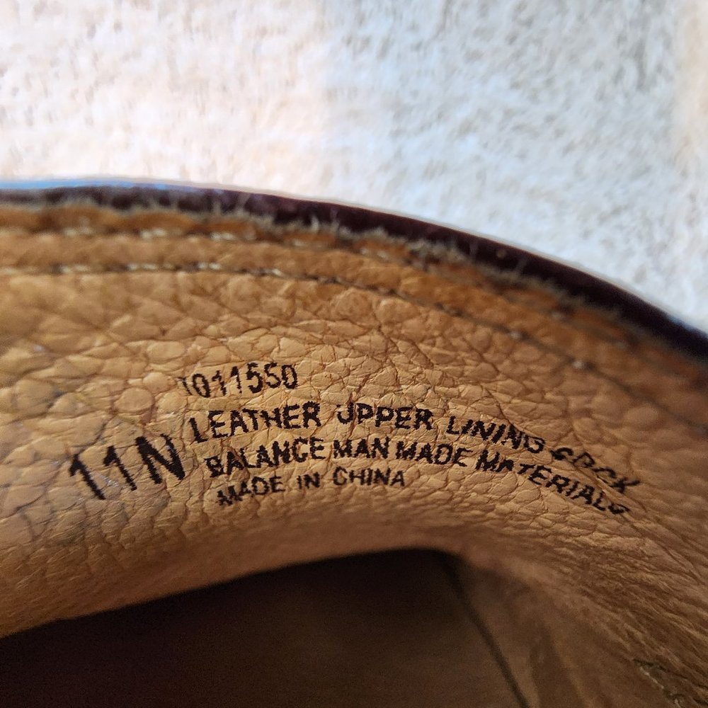 Sofft Rounded Toe Leather Pumps - Picture 6 of 6